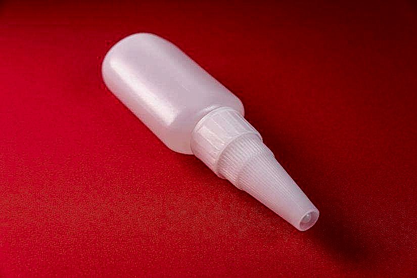 Donmuş Japon Yapıştırıcısı Nasıl Çıkar?