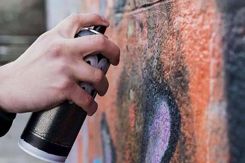 Sprey Boya Nasıl Çıkar?