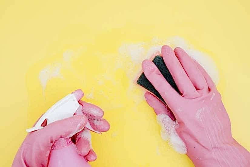 Kurumuş Yağ Lekesi Nasıl Çıkar?