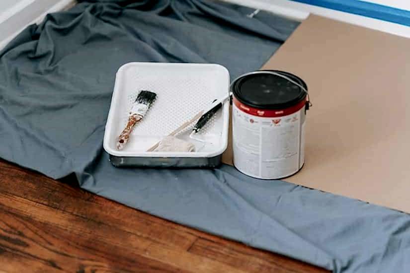 Silikonlu Boya Nasıl Çıkar