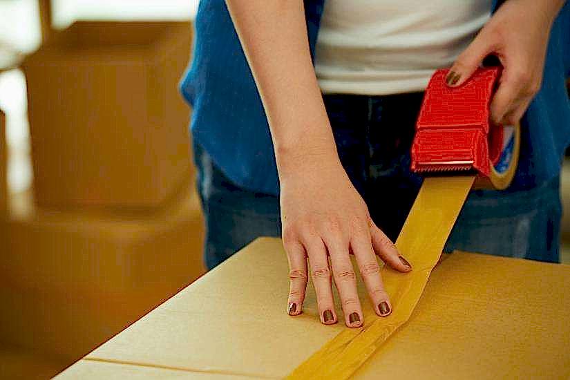 Yapışkanlı Etiket Nasıl Çıkarılır?